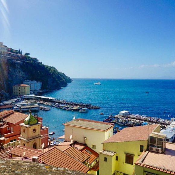 Meet your Posher, Nicolette - Picture 4 of 4